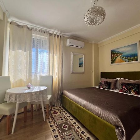 Evis House Leilighet Tiranë Eksteriør bilde
