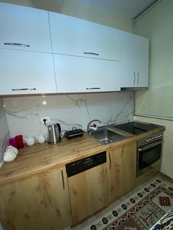 Evis House Leilighet Tiranë Eksteriør bilde