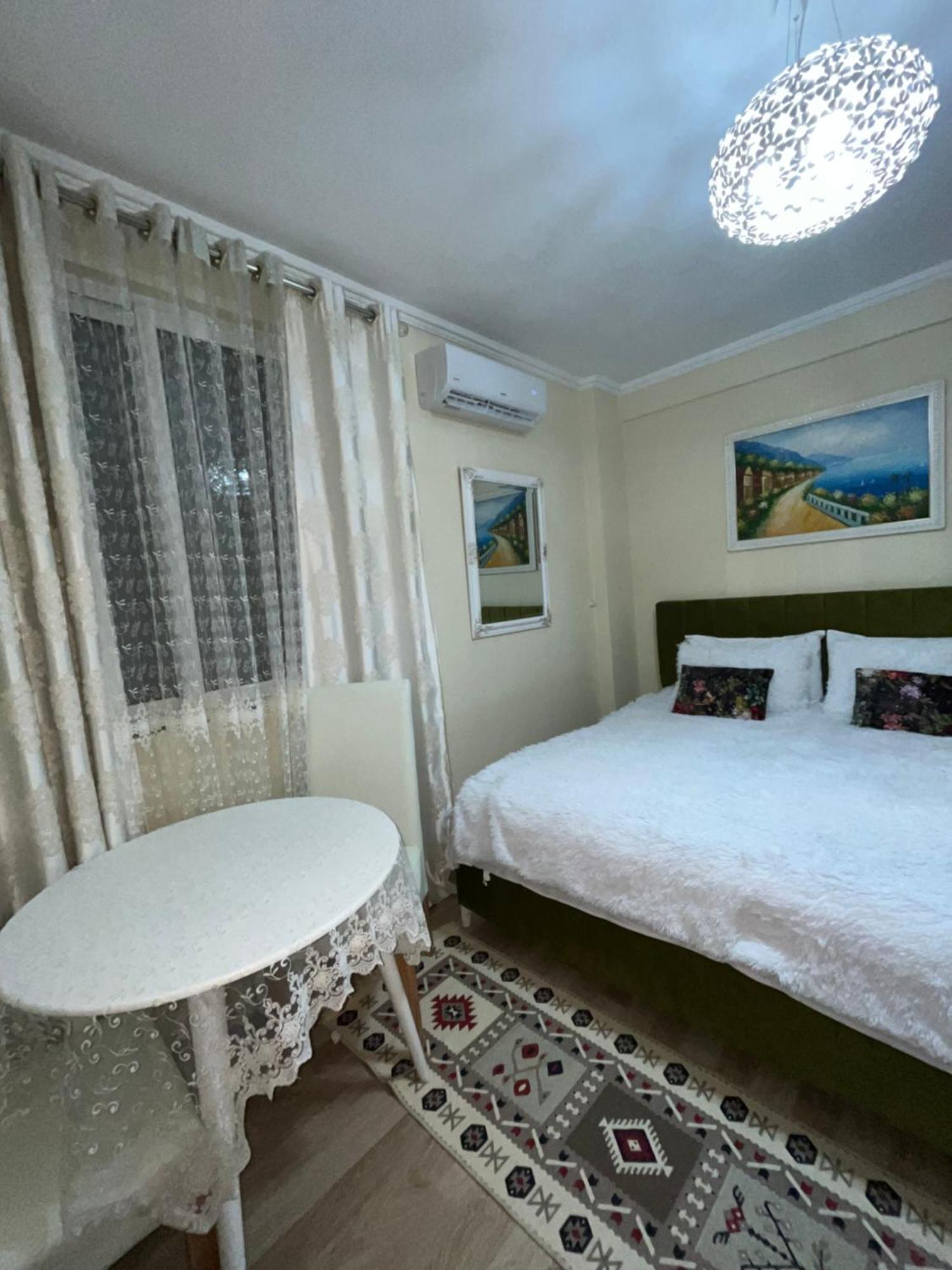 Evis House Leilighet Tiranë Eksteriør bilde