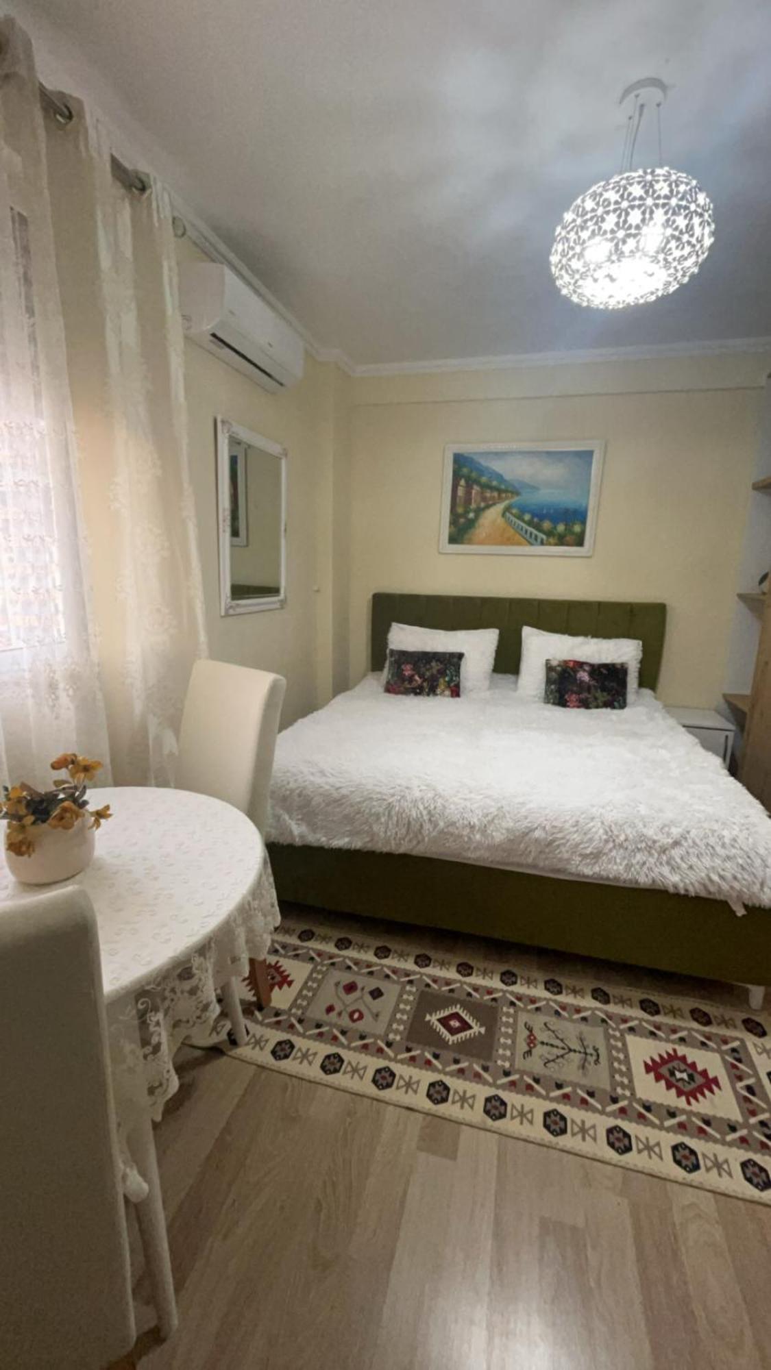 Evis House Leilighet Tiranë Eksteriør bilde
